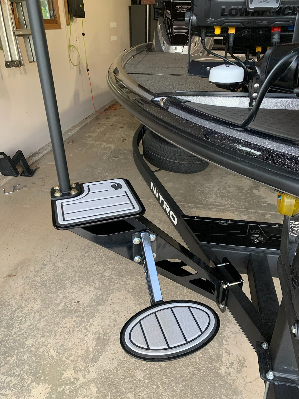 Torchly Bass Boat Trailer Steps - Textured Black